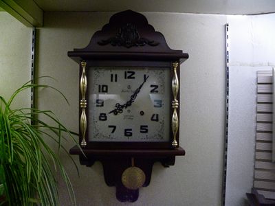 《戸田時計店 　　》アイチ社製　手巻き式アンティーク時計　　４０年程昔？の時計です。